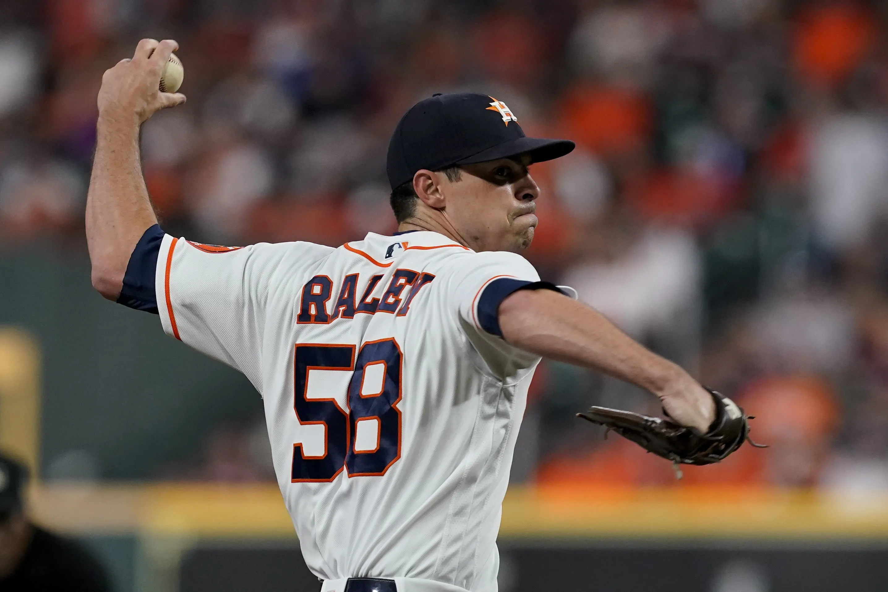 Rays Land Raley for $10M, Trade Wendle to Marlins, Sign Choi - Bloomberg