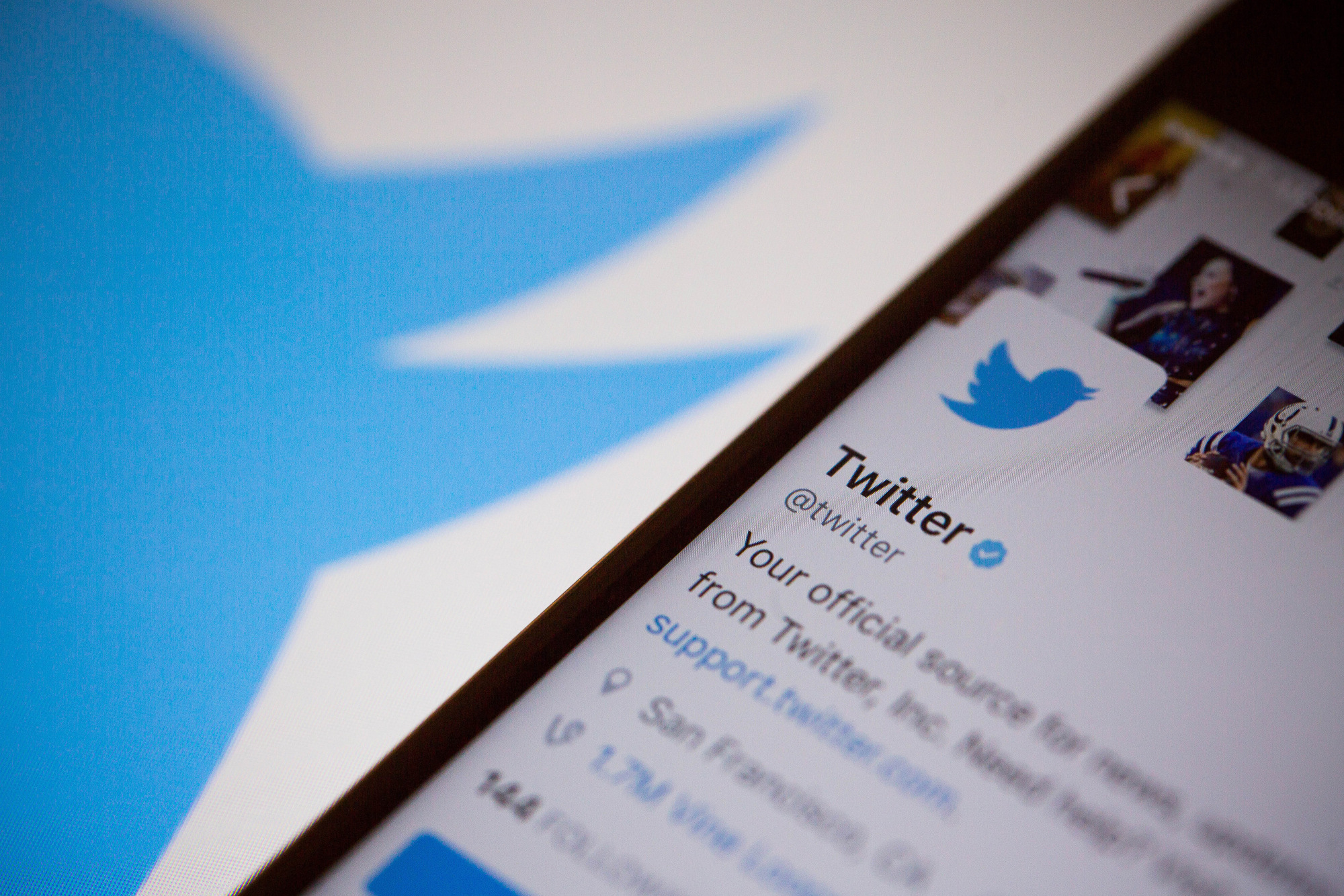Twitter's Political Ad Ban Will Exempt Some 'Issue' Ads - Bloomberg