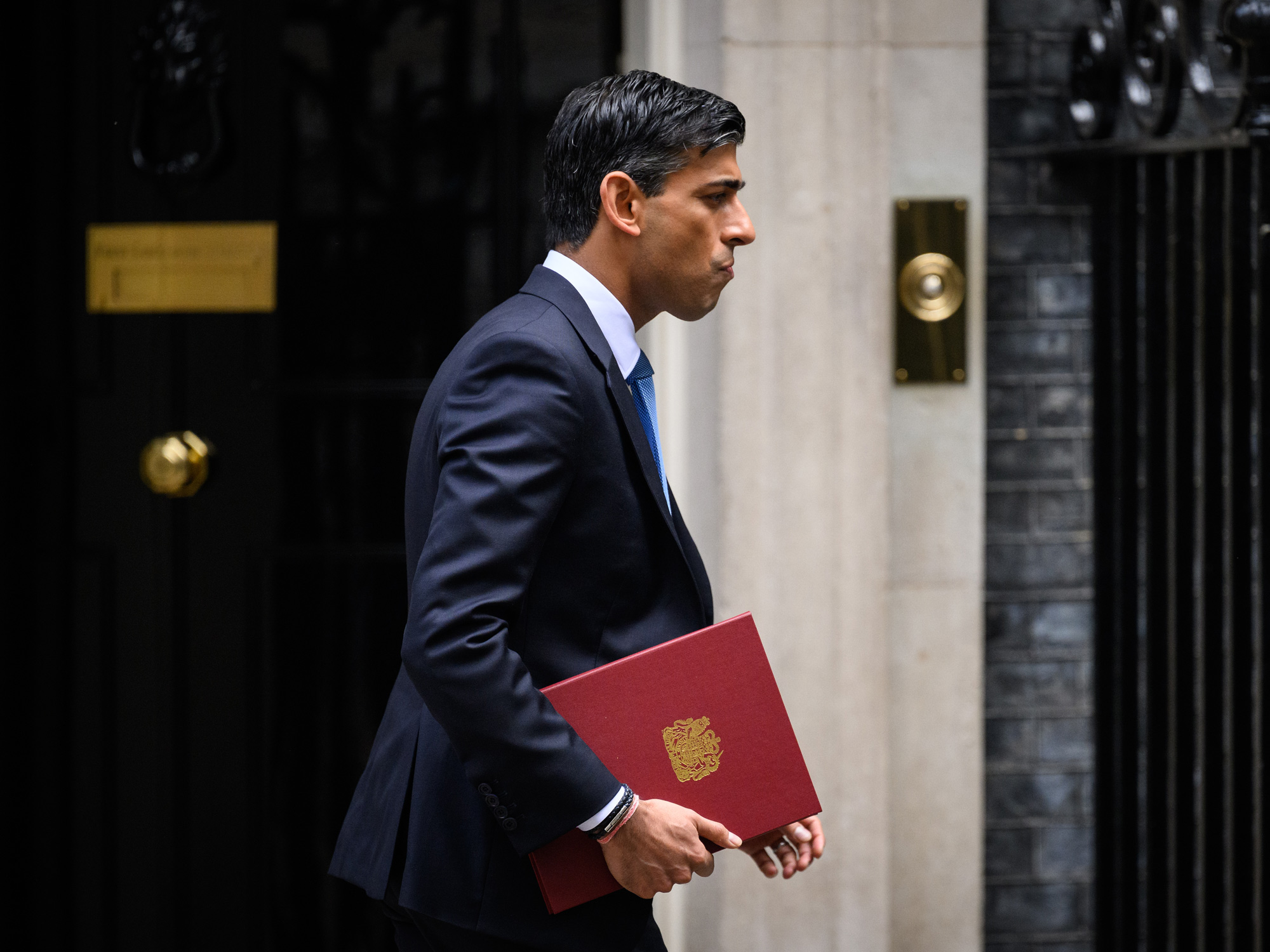 ジョンソン英首相 財務相にナディム ザハウィ氏を起用 Bloomberg