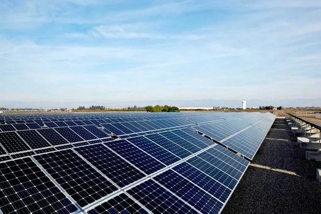 Chevron Energy Solutions solar panels atop former landfill in the city of Dinuba, Calif.