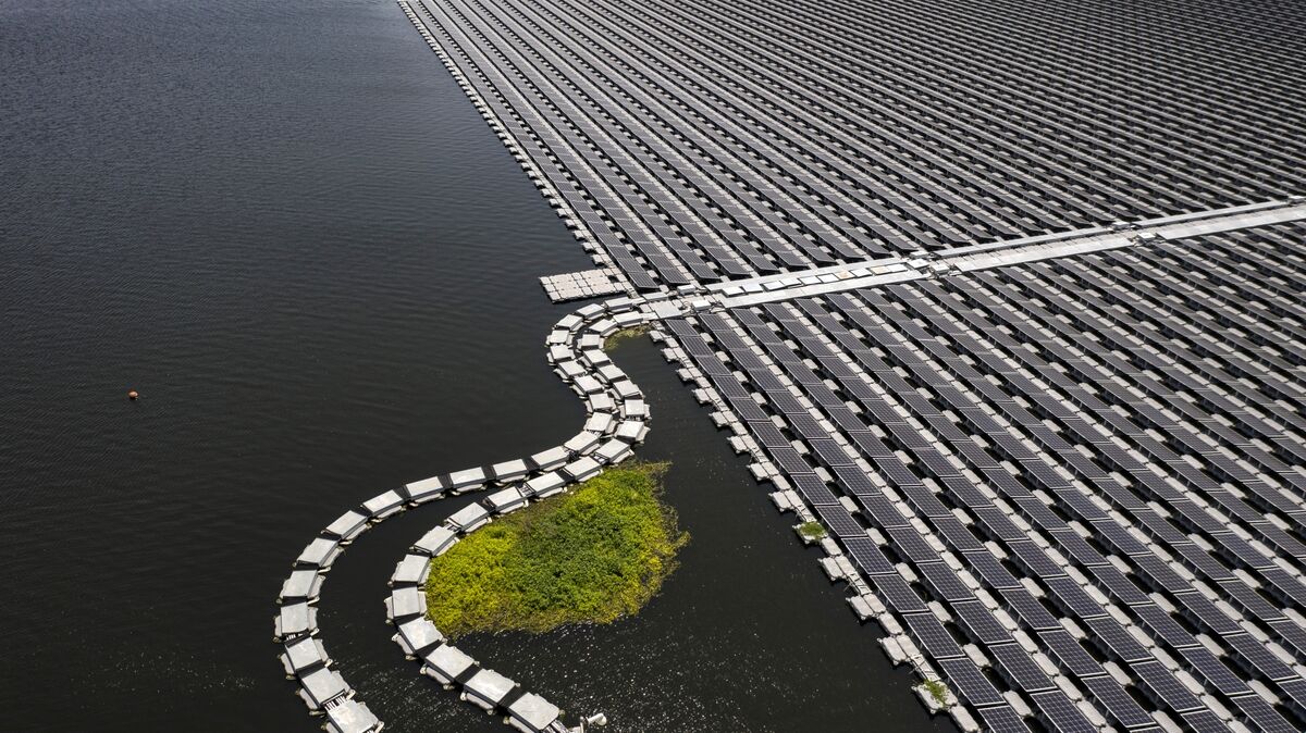 bloomberg.com - Solar Will Soon Pass Coal as China's Top Power Capacity Source