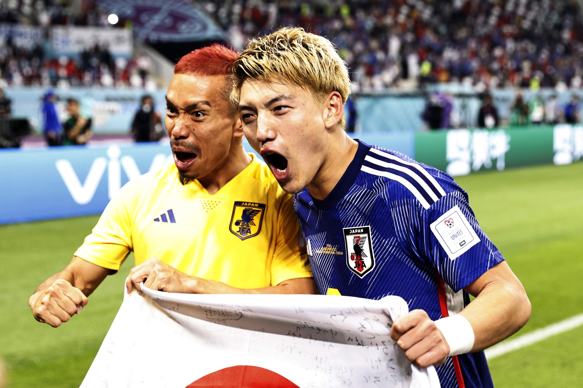 Japans World Cup Team Gives a Cleaning to Spain, Germany