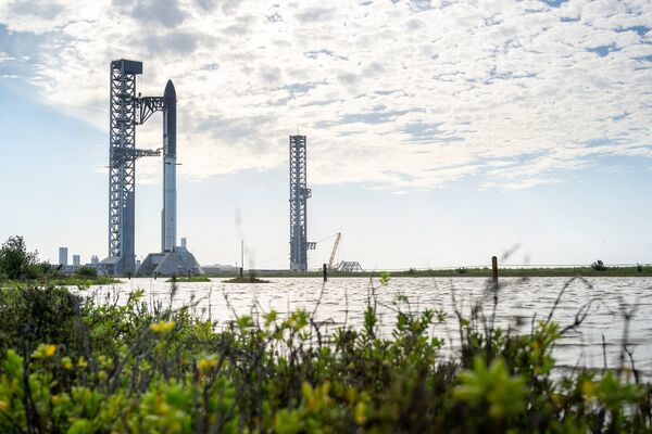 SpaceX Launches Starship Ship 39 From Texas Base