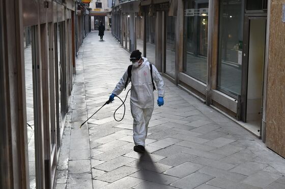 Italy Shuts Down Shops, Restaurants After Virus Toll Rises