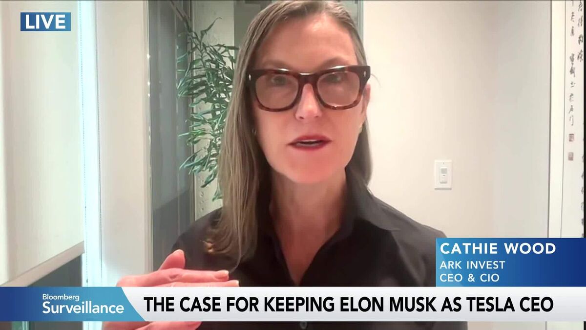 ⚫️ BLOOMBERG: Cathie Wood: le azioni Tesla supereranno le aspettative se Musk rispetta i termini di crescita da 1 trilione di dollari