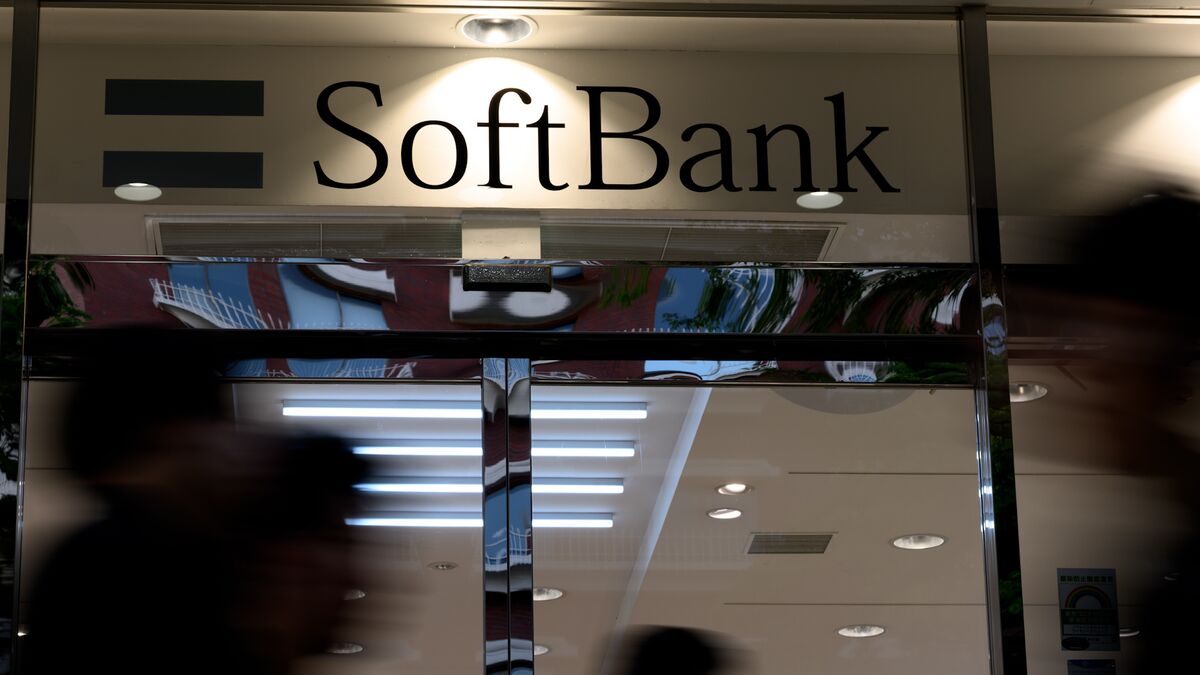 US Government Considers Stake in Intel as SoftBank Invests $2 Billion