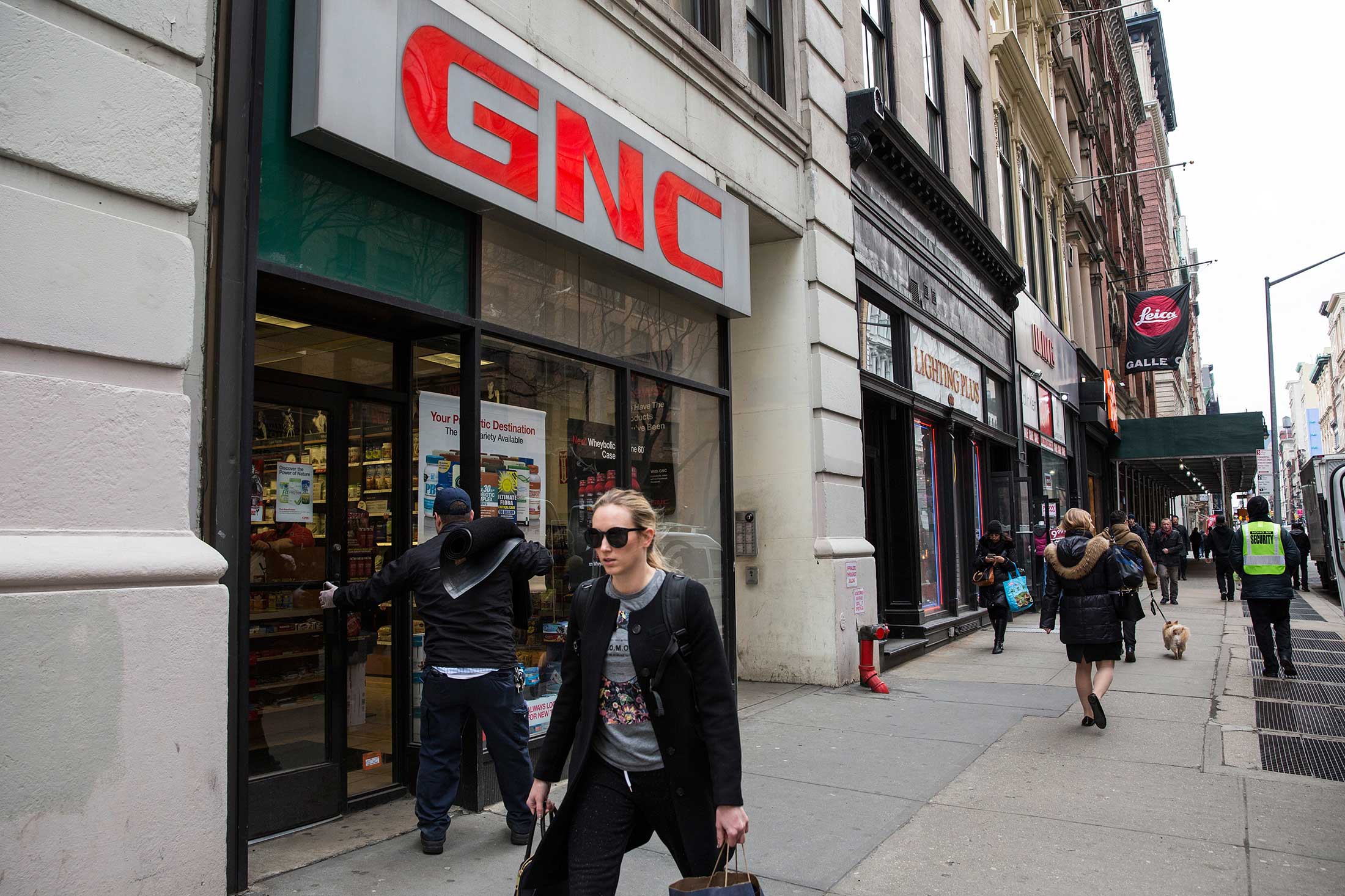 Not Even a Super Bowl Ad Can Give GNC Hope for 2017 Bloomberg