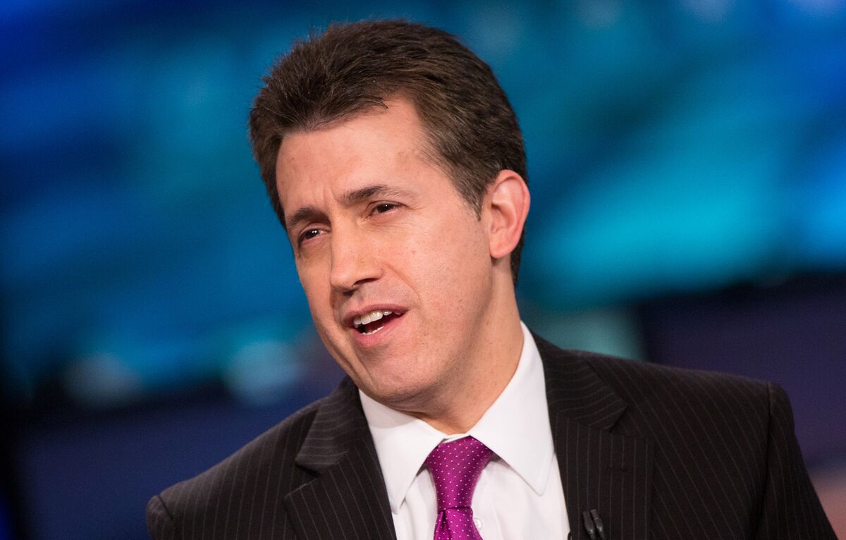 Pimco's Crescenzi Says Odds Are Credible Fed Gets a Soft Landing thumbnail