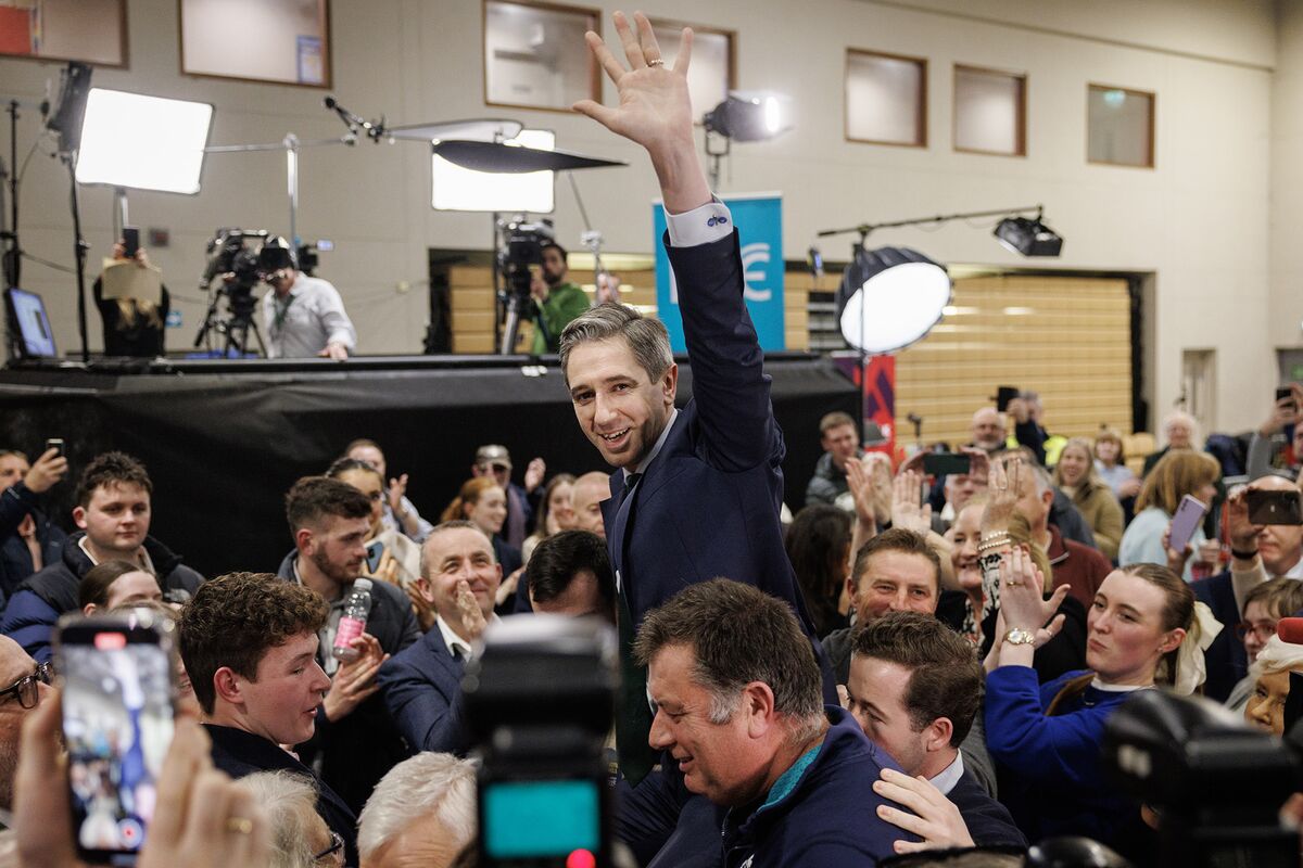 Ireland’s Ruling Parties Set to Hold Power After Tight Election