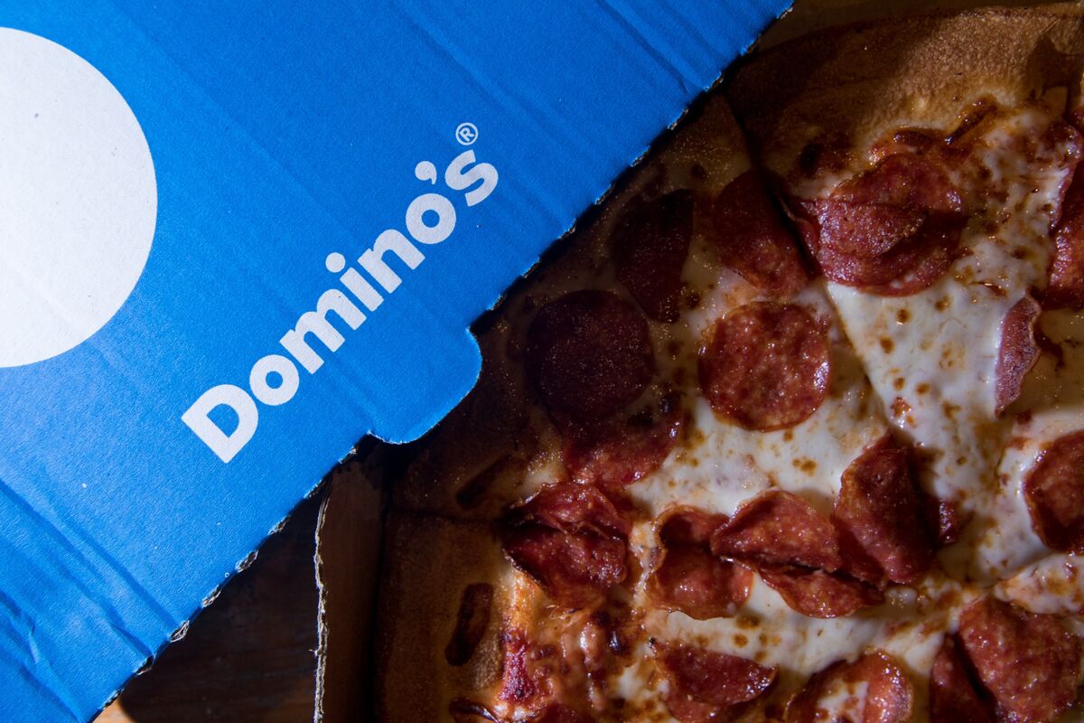 Domino’s Sales Growth Misses as New Menu Adds Fail to Woo Diners