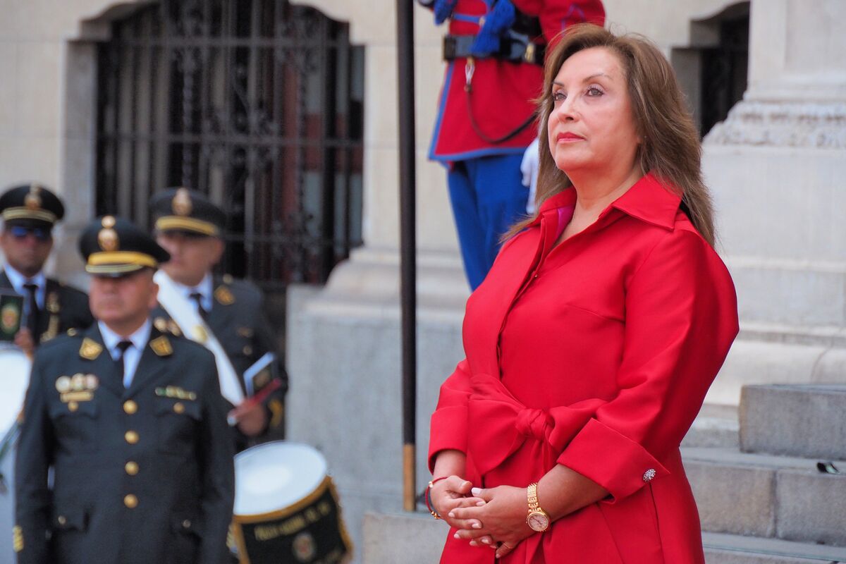 Eterna agitación política de Perú llega al Ministerio de Economía