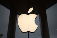 Trump Rattles Markets With Fresh Tariff Threats On EU, Apple
