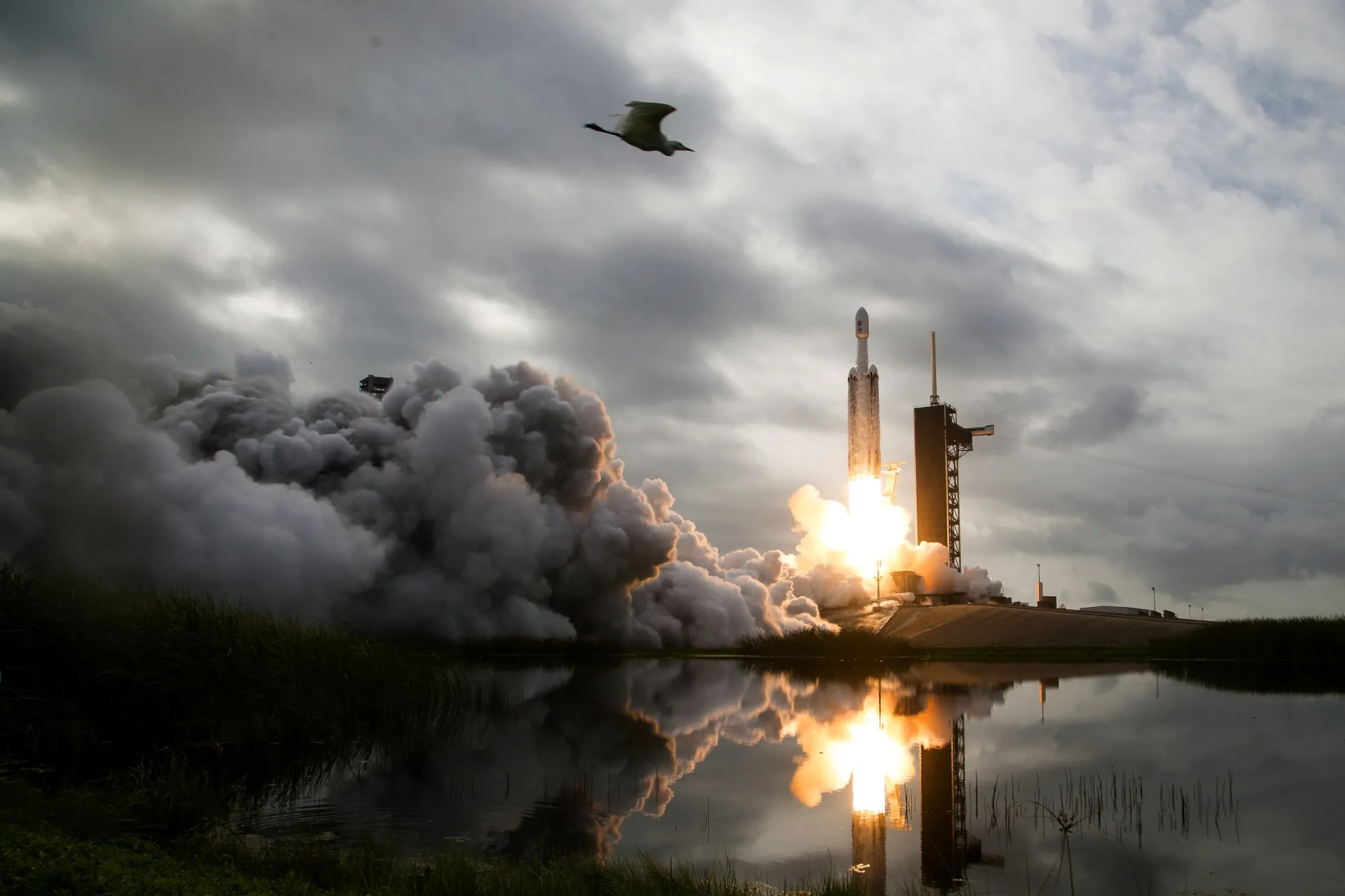 SpaceX&nbsp;is seeking to convert the location of its business incorporation to Texas.