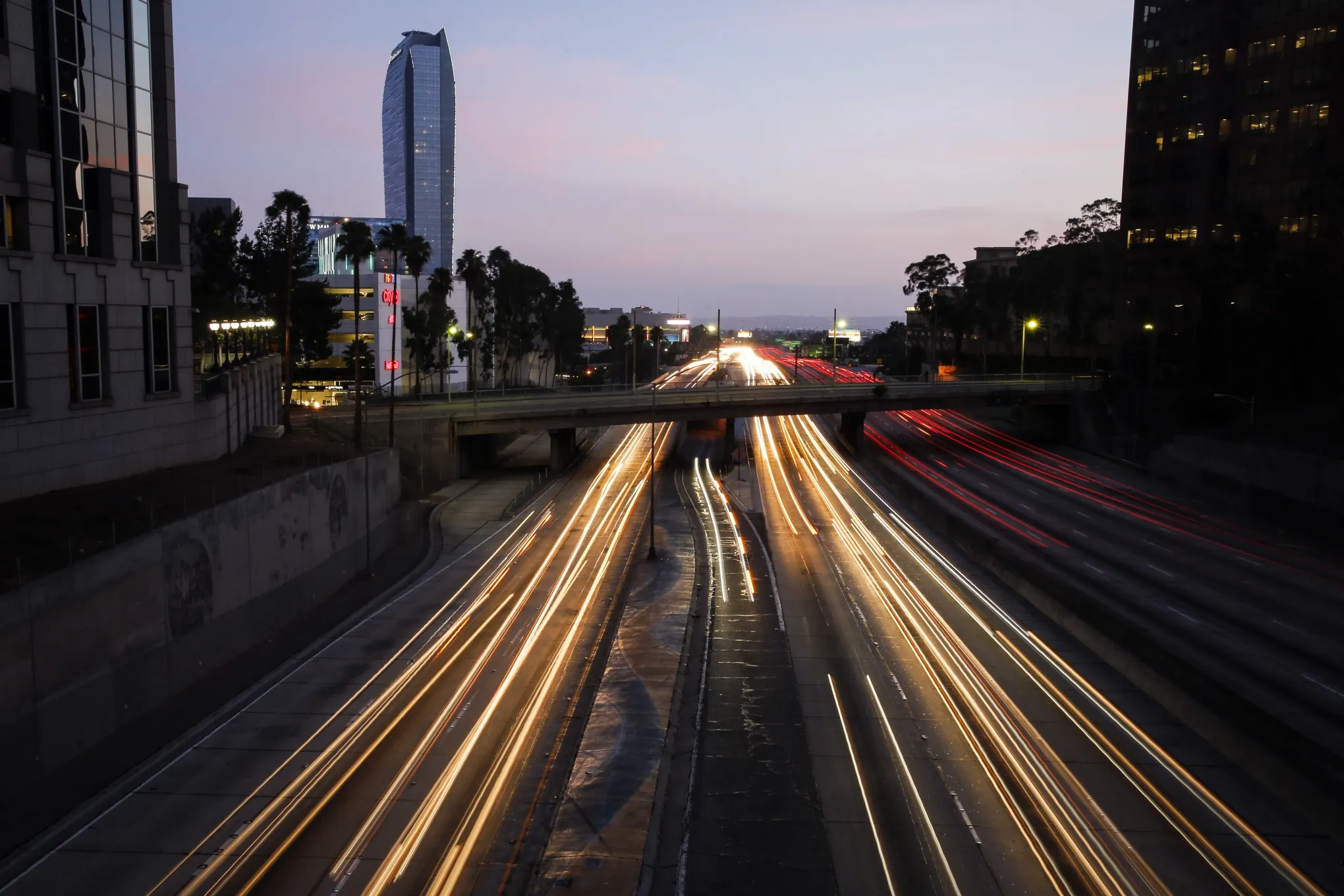 Condo Towers Rise From Boston to Los Angeles in U.S. Rebound