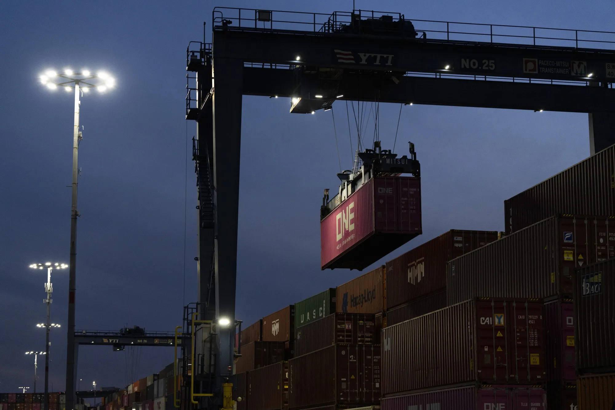 The shortfall in goods and services trade expanded 5.1% from the prior month to $67.4 billion.