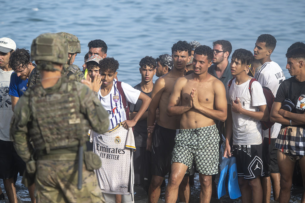 Spanish security forces on the shores of Ceuta