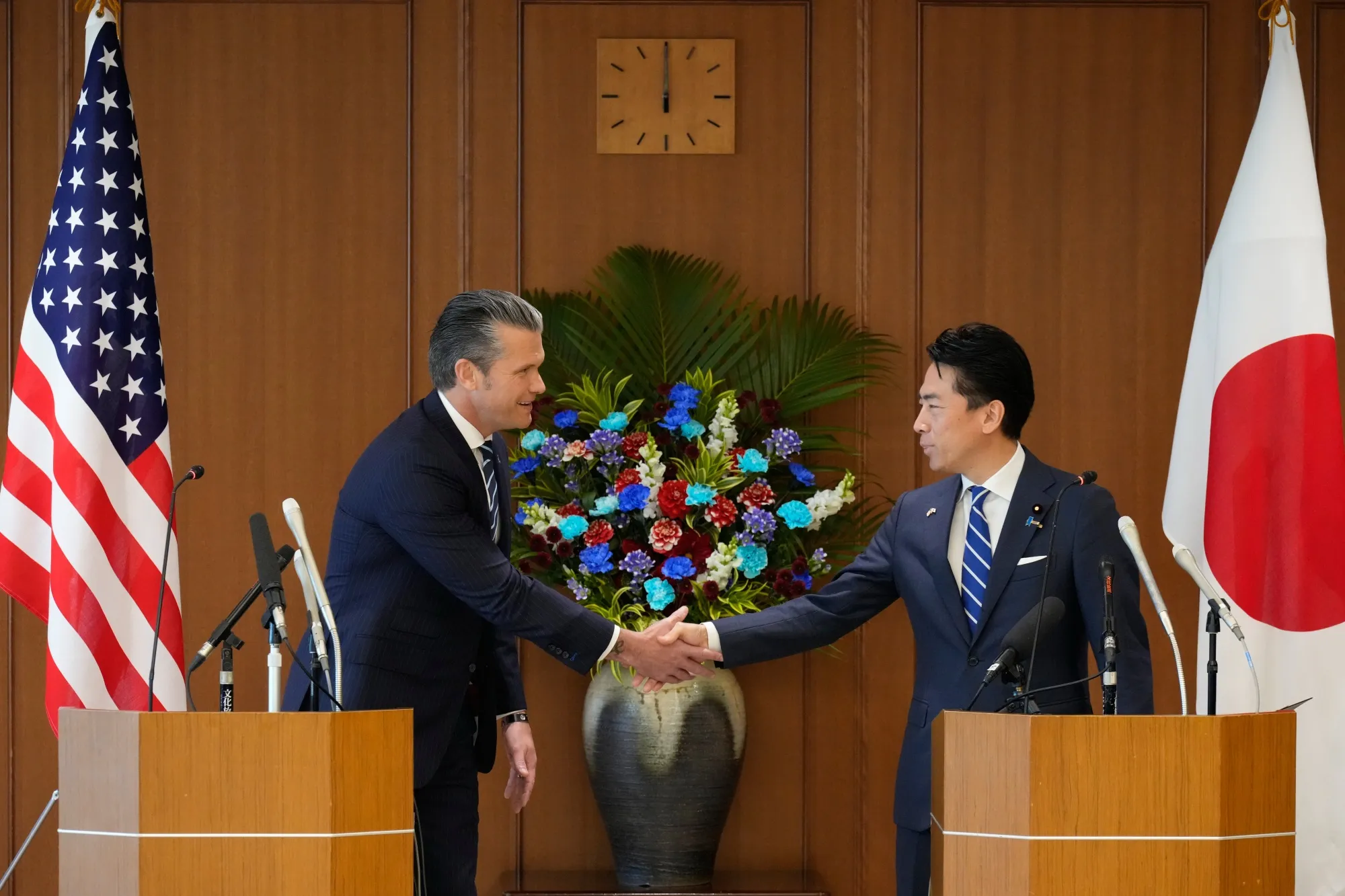 ヘグセス米国防長官と小泉防衛相
