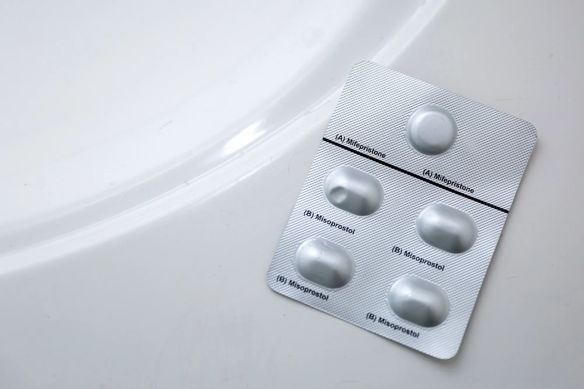 More than 30 samples of drugs made by&nbsp;Synokem,&nbsp;including generic abortion pills,&nbsp;have failed quality tests conducted by Indian regulators and public health researchers since 2018.
