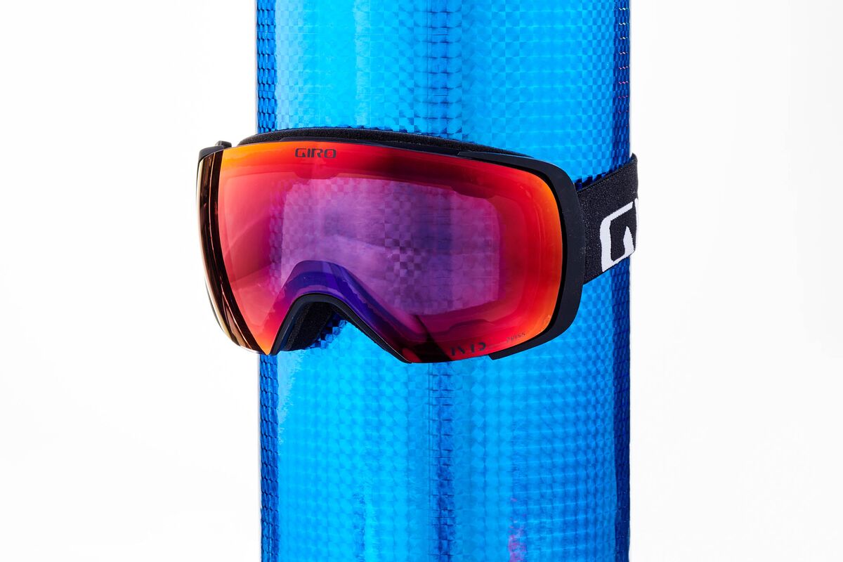 Giro Contact Snow Goggles Review Interchangeable Zeiss Lenses Bloomberg