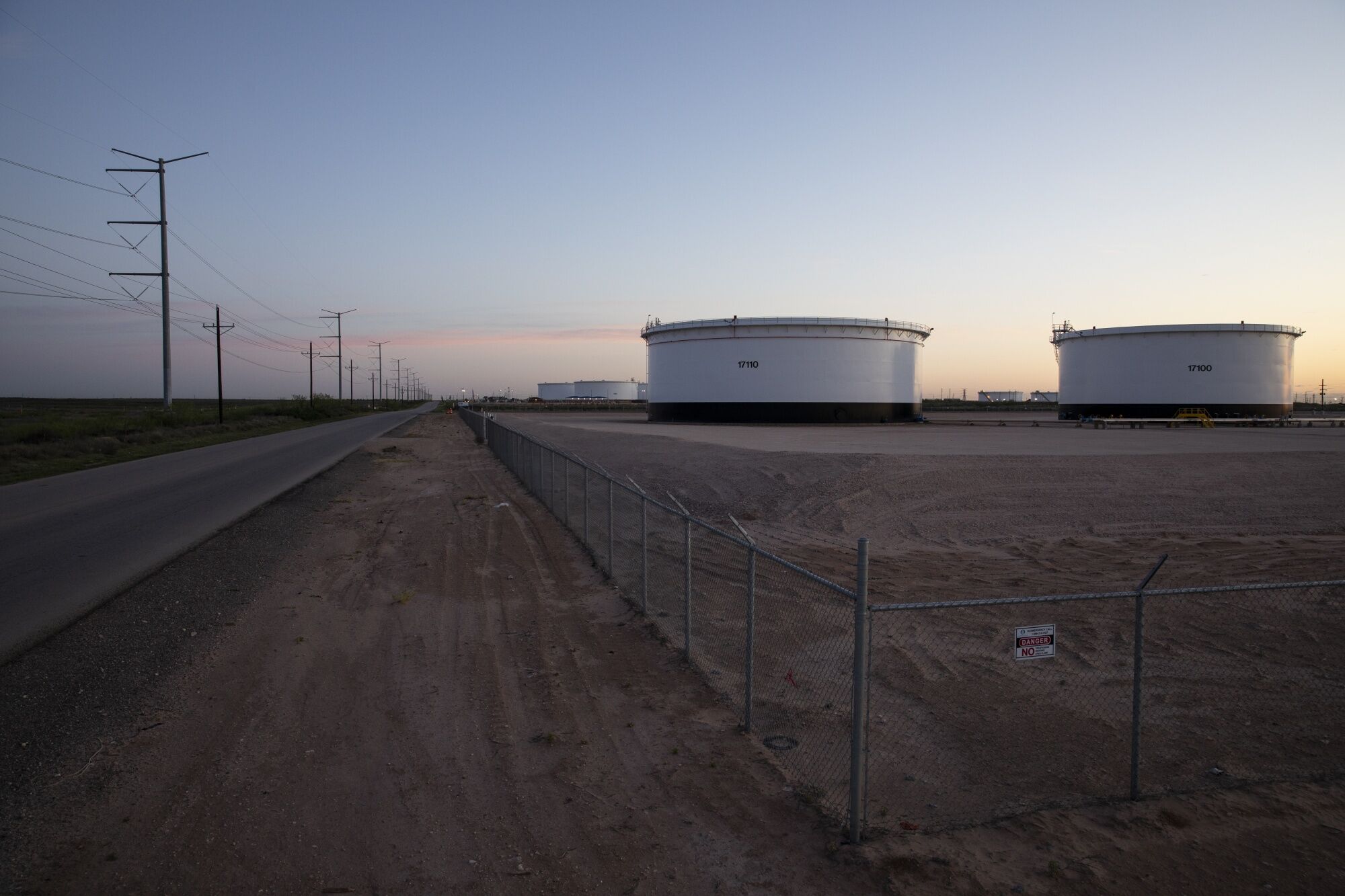 Oil Market Tightness Seen as Cushing Oil Storage Hub Inventories Drop ...