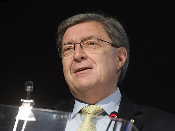 Italy Minister Says Recovery Plan Hinges on Private Sector Boost