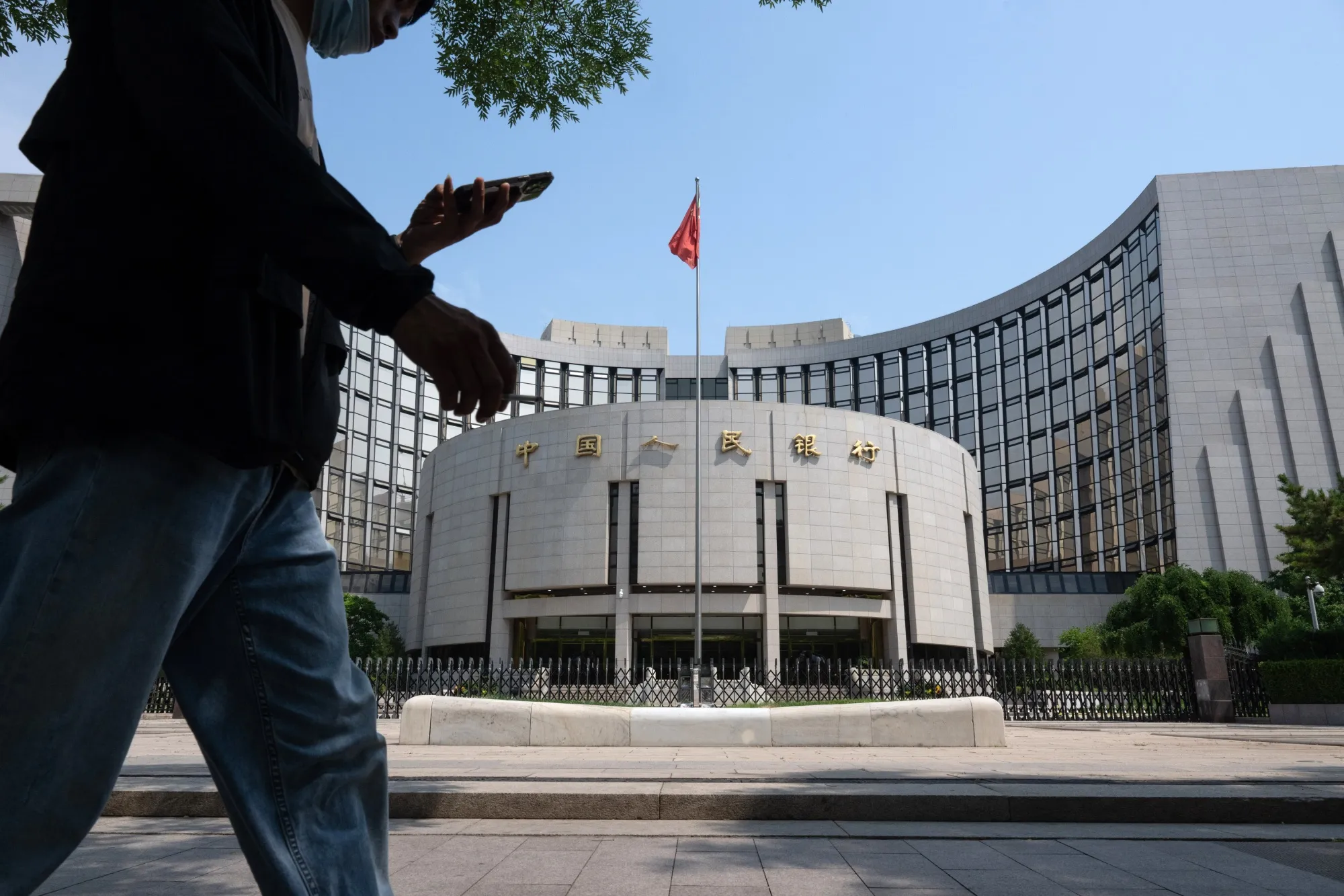 中国人民銀、成長支援継続も大規模緩和には慎重姿勢－長期安定重視へ - Bloomberg