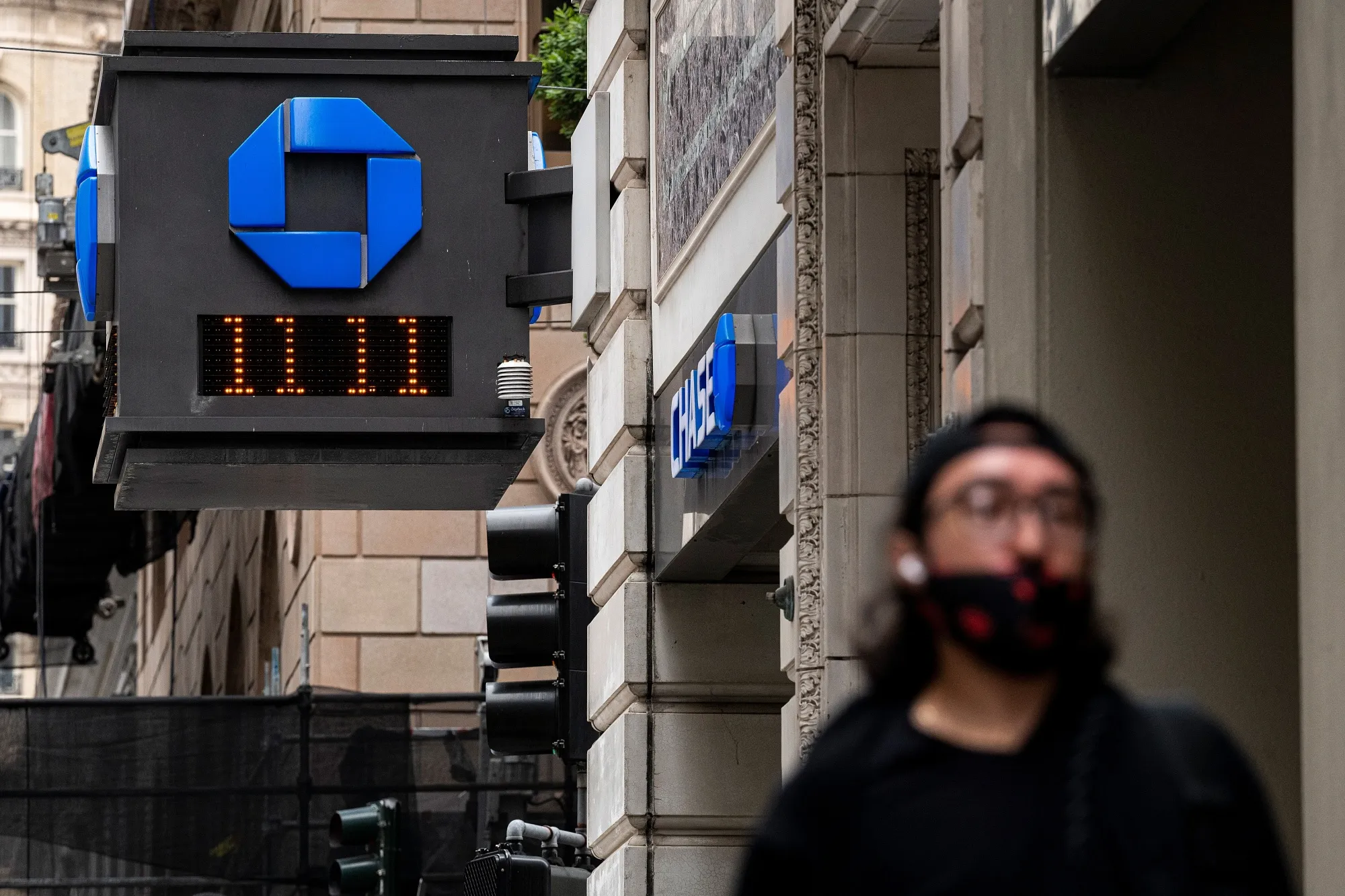 A JPMorgan Chase Bank Branch Ahead Of Earnings Figures 