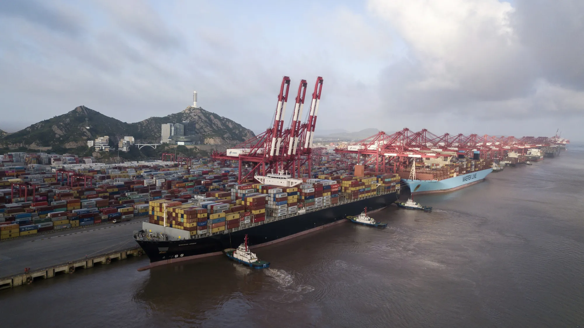 Yangshan Free Trade Port as US-China Trade Conflict Escalates