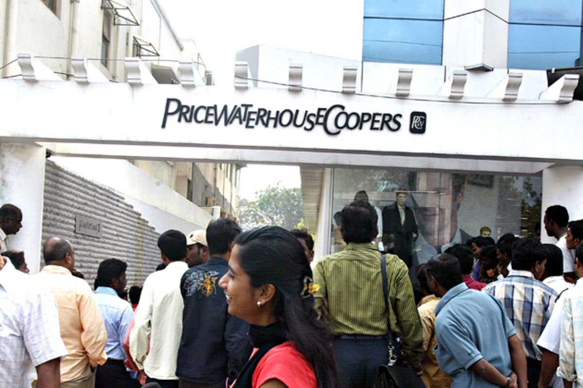 Recruiter Q&A PwC's Miranda Kalinowski Bloomberg