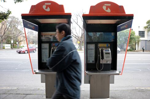 Telstra to Delay Broadband Cash Return Until at Least 2014