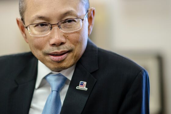 Zeti to Be Named Chairman of Malaysia’s $69 Billion Fund