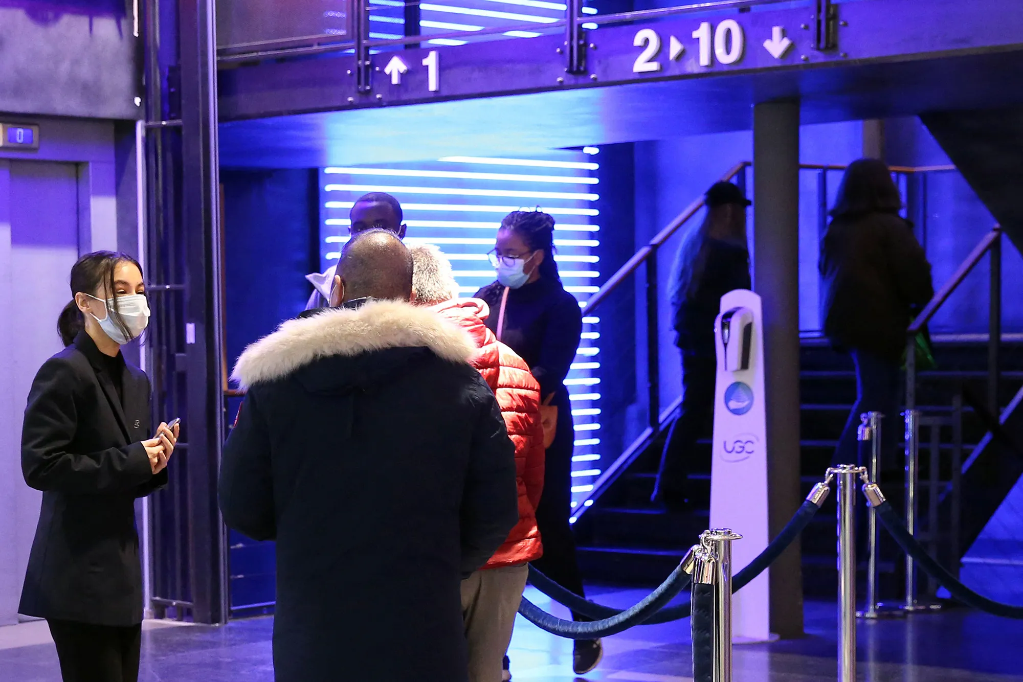 Patrons queue to enter a cinema in Brussels, after authorities gave the go ahead for the re-opening of the cultural sector in Belgium.&nbsp;on Dec.&nbsp;30, 2021.&nbsp;