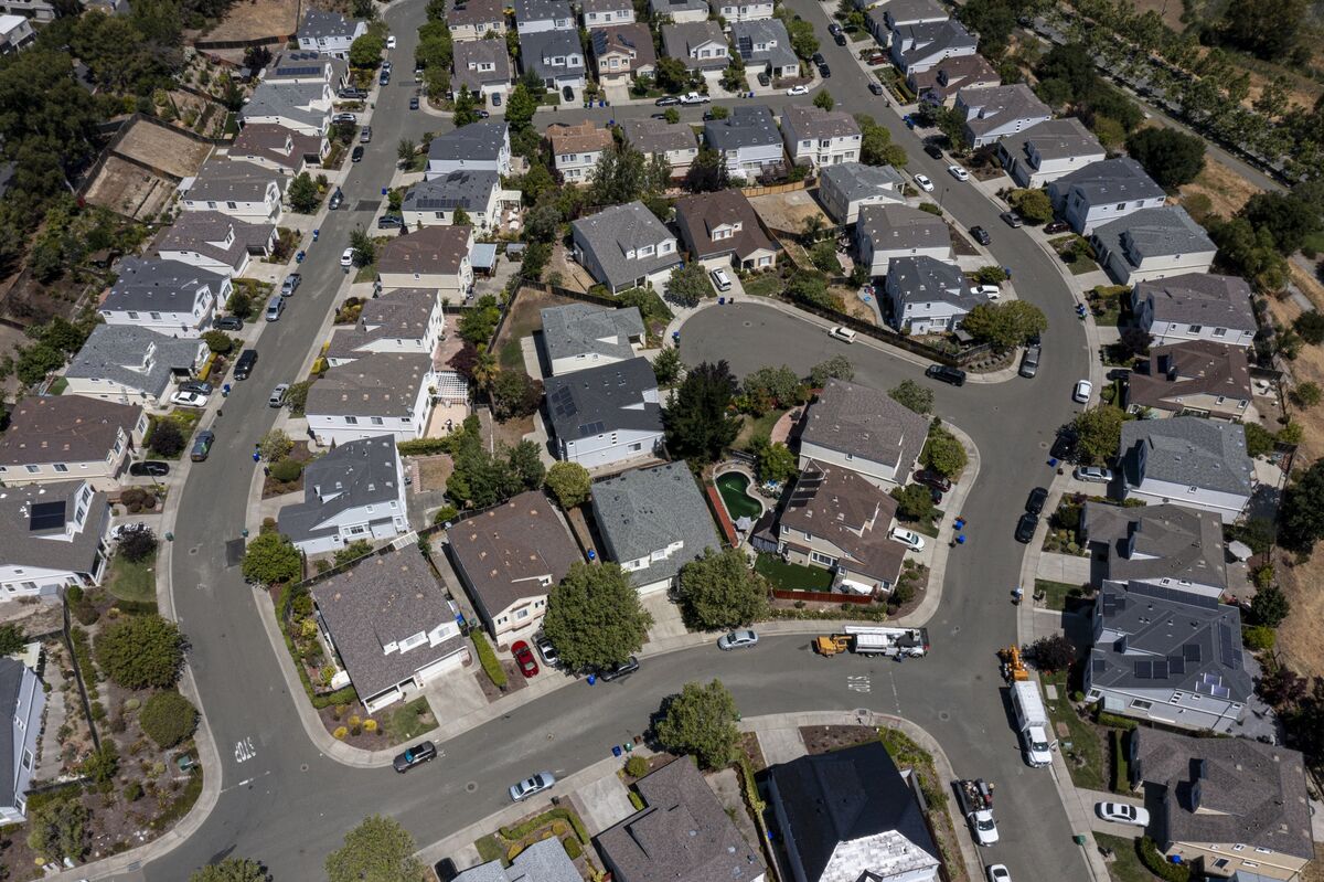 Zillow Earnings Beat Estimates Despite Sluggish Housing Market