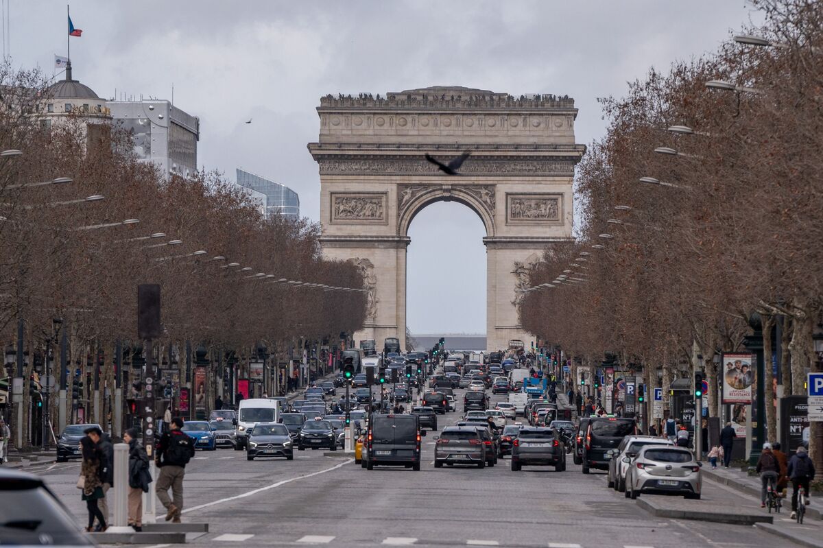 assets.bwbx.io image