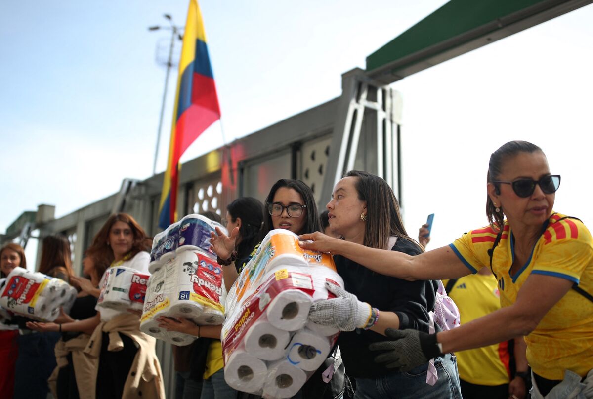 Colombia’s New President Vowed Big Spending Cuts. Then Came the Earthquake