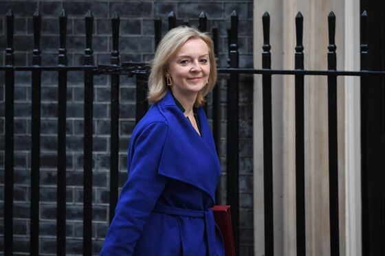 Johnson Appoints Truss to Key Brexit Role After Torrid Week