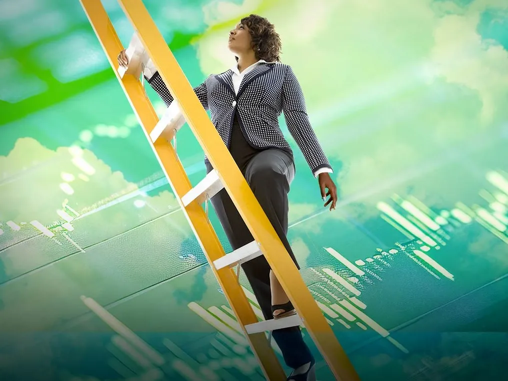 IMAGE_WOMAN_CLIMBING_UP_LADDER_GREEN_FIXED