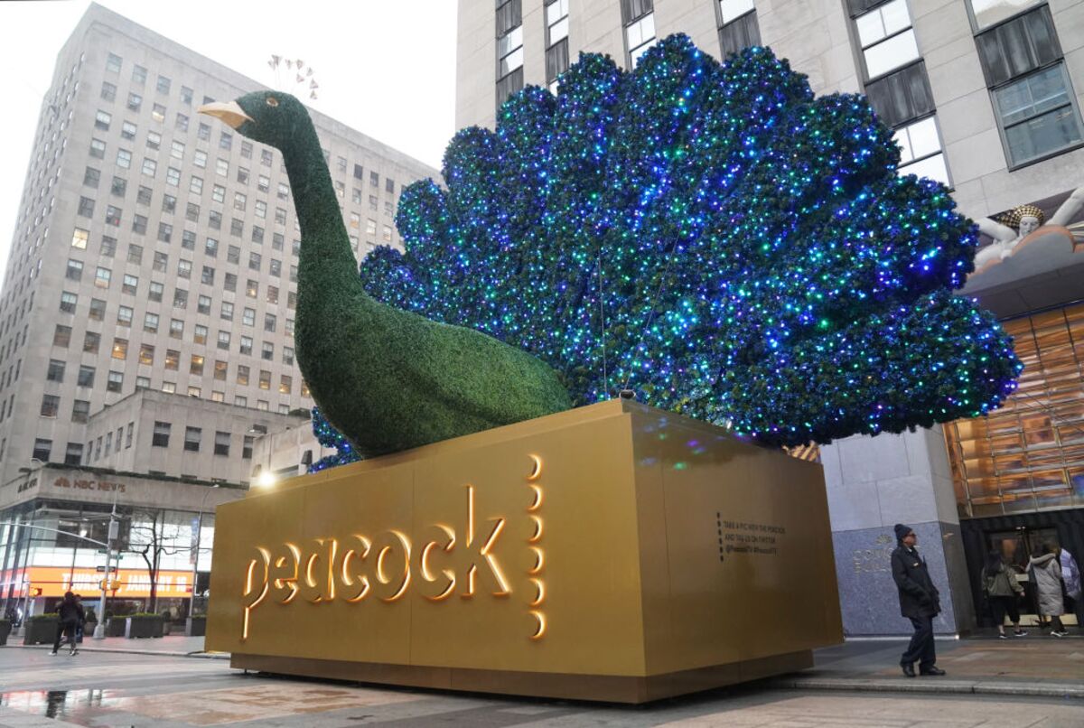 For Comcast, Raising Peacocks Will Be an Expensive Hobby - Bloomberg