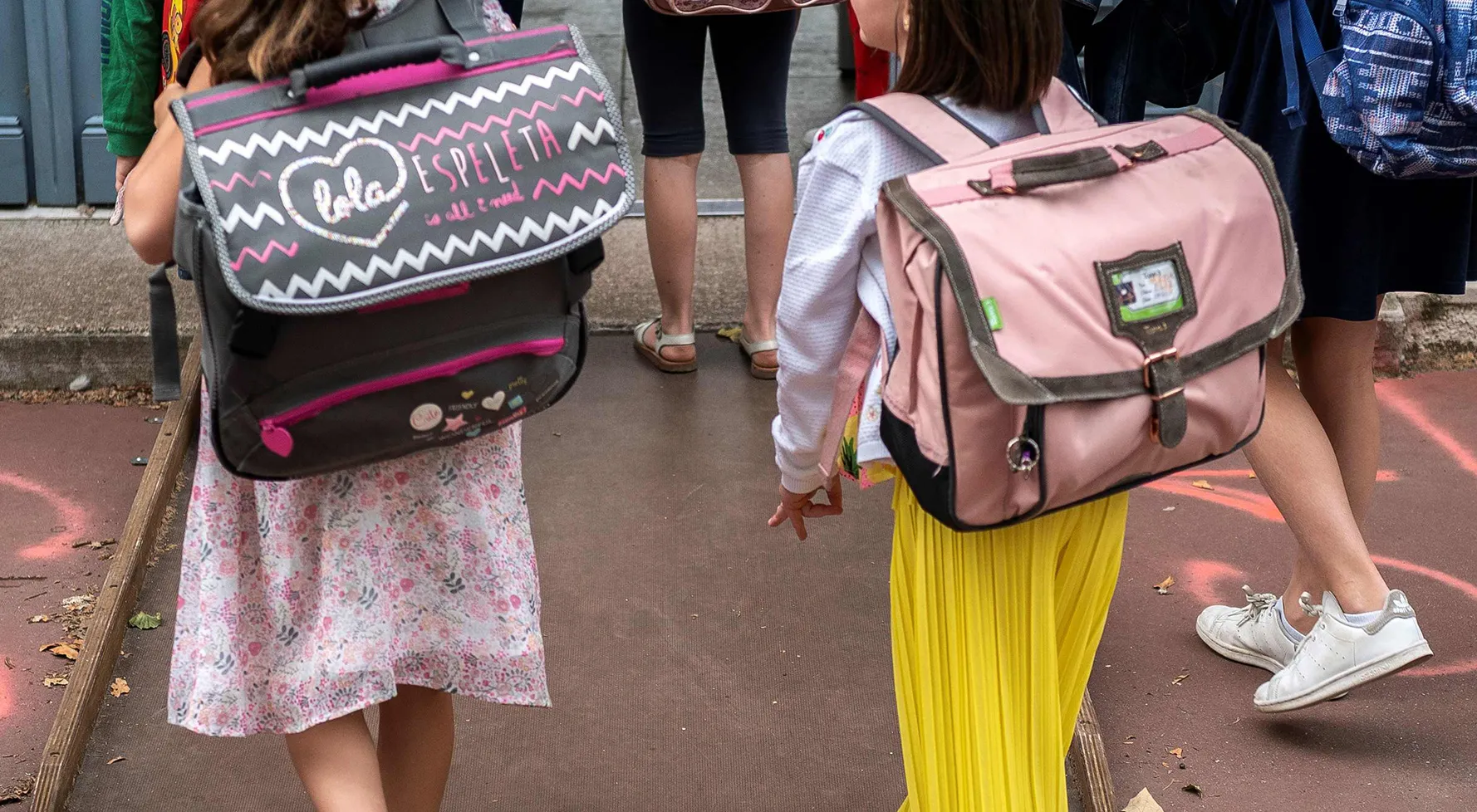 TOPSHOT-FRANCE-HEALTH-VIRUS-EDUCATION