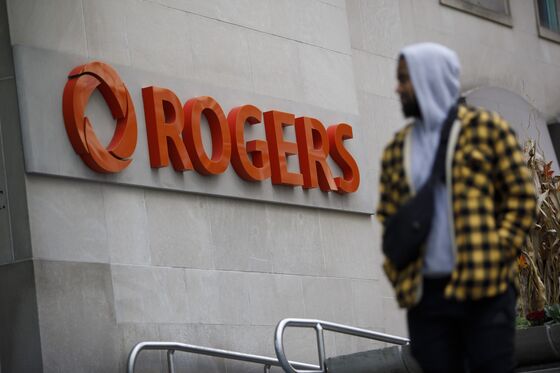 Rogers Faces Talent Trouble If CEO Is Ousted, Newhaven Says