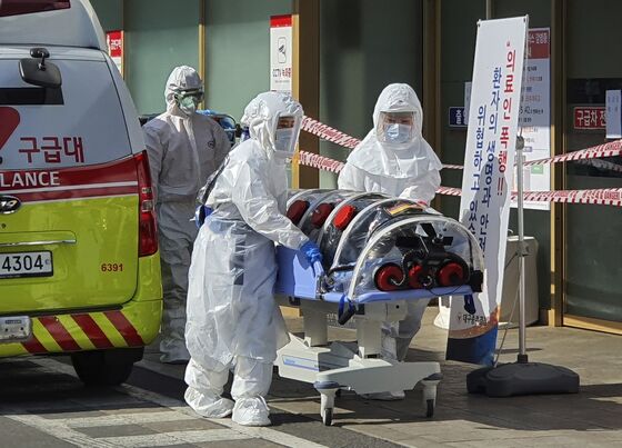 South Korea Confirms 48 More Virus Cases, Total Rises to 204