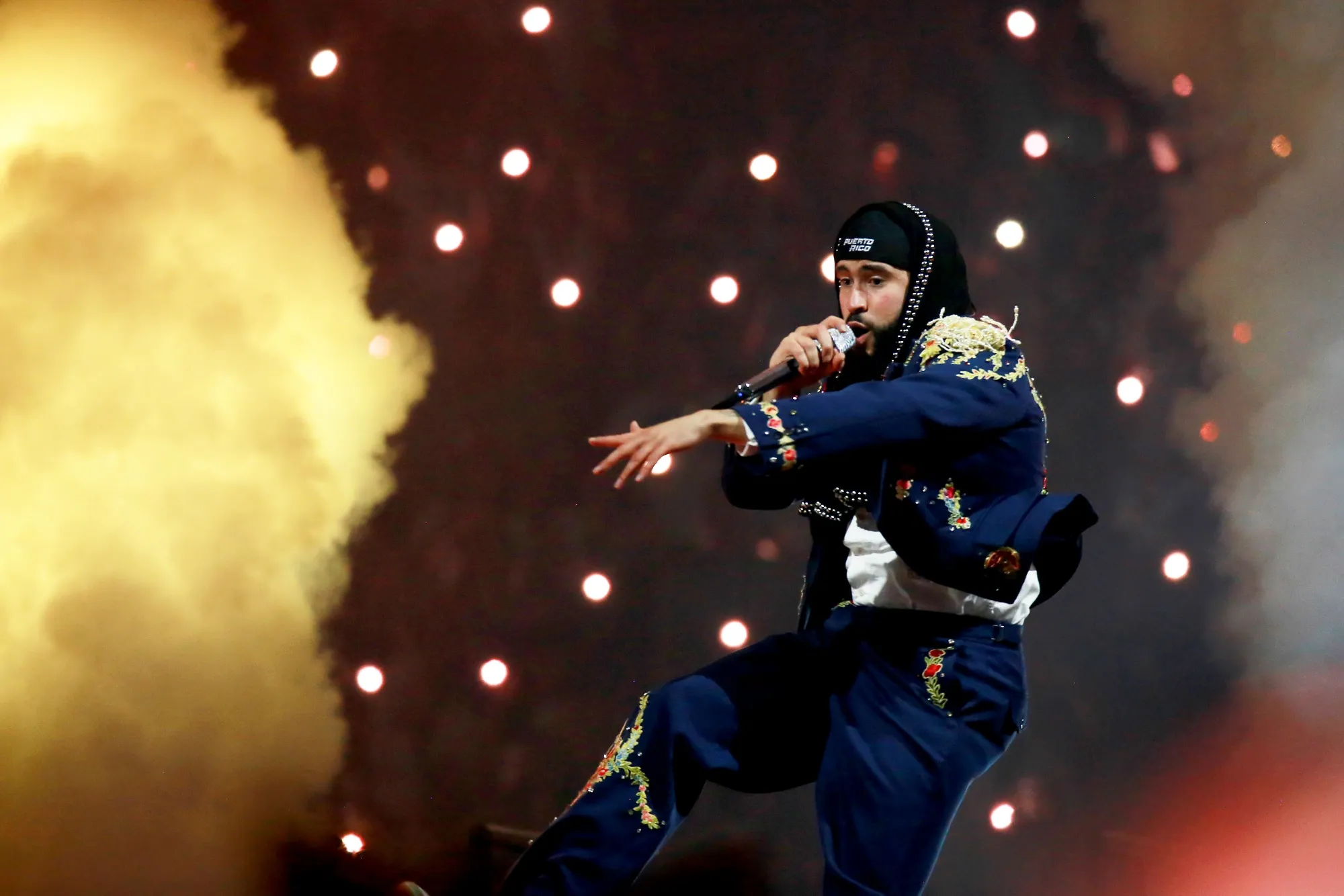 Puerto Rico Native Bad Bunny Helps Economy With 30-Concert Residency -  Bloomberg