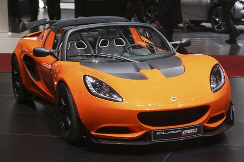 A Lotus Elise Cup 250, also on display in Geneva.