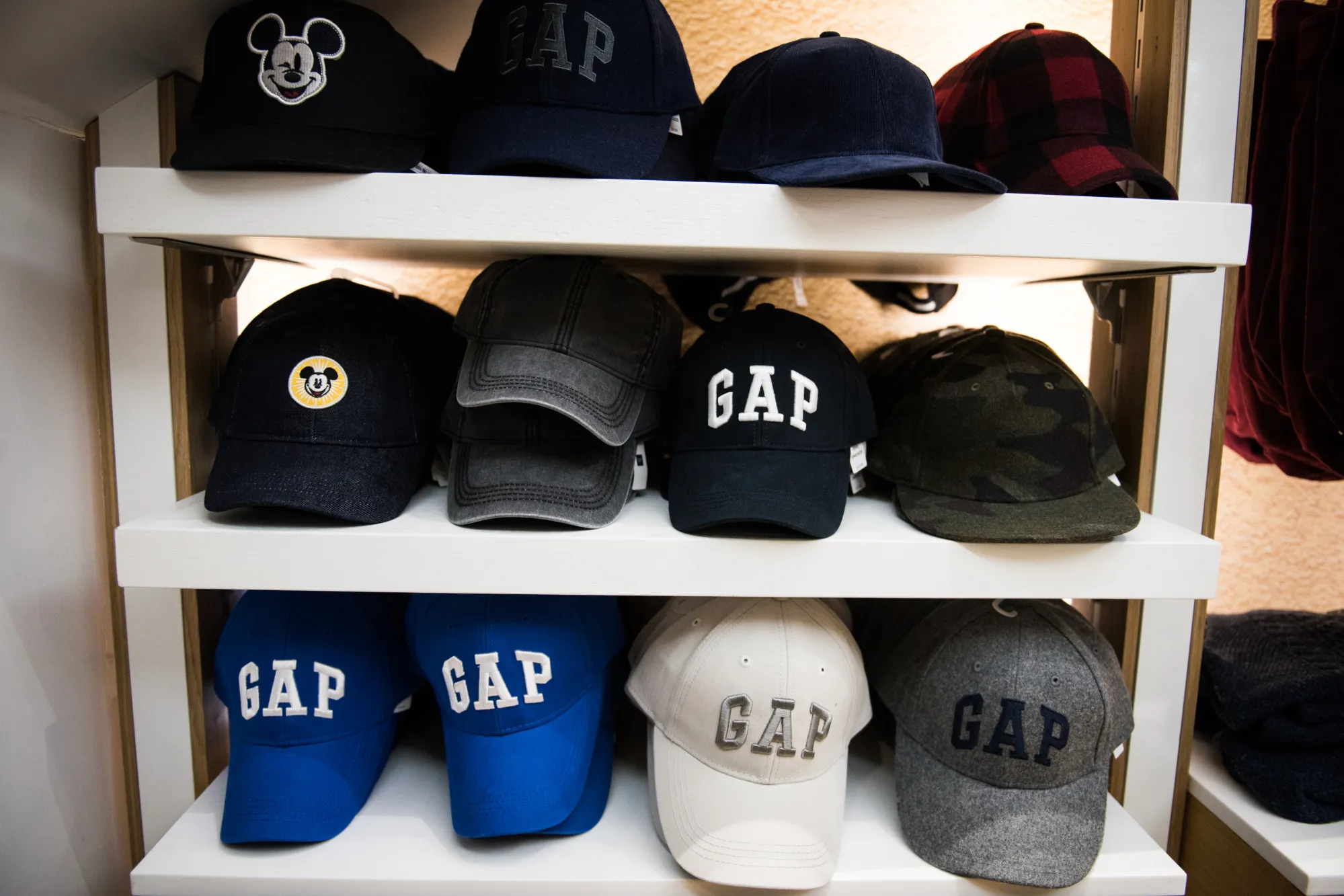 Inside A Gap Inc. Store Ahead Of Consumer Comfort Figures