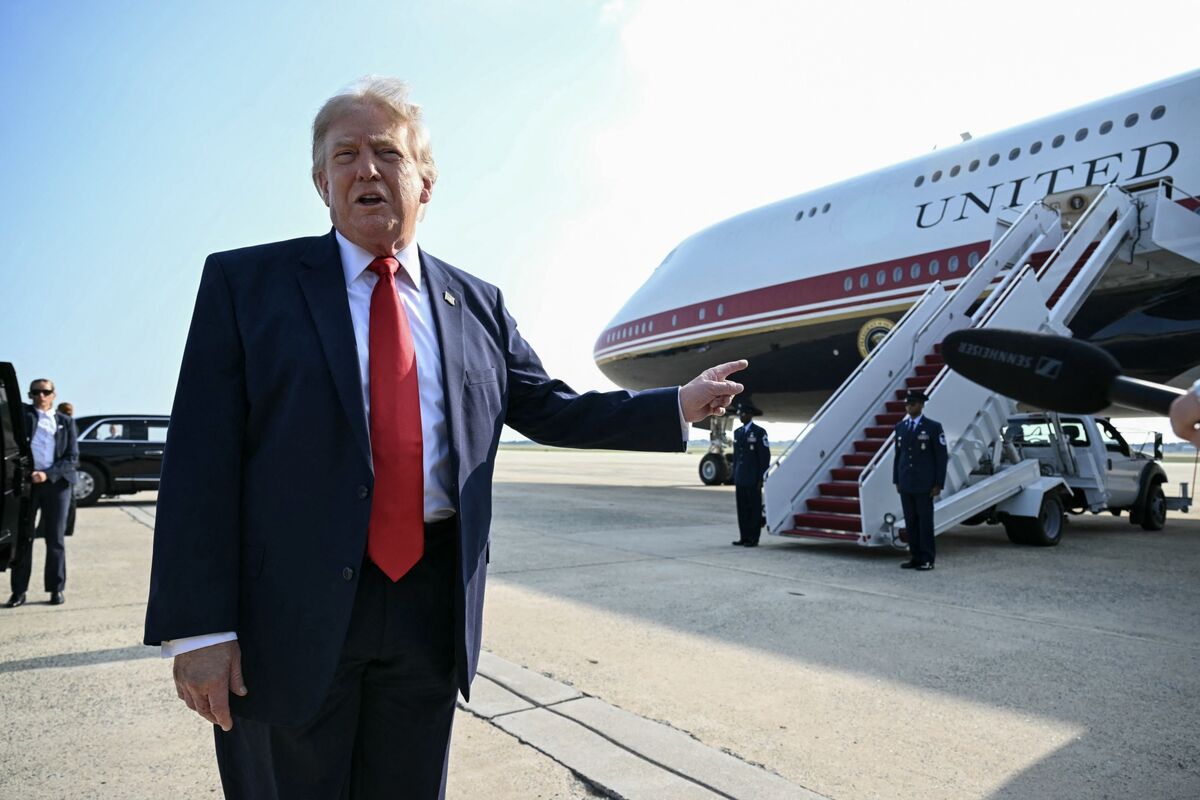 New York Times Fights Reporters' Subpoenas in Air Force One Case