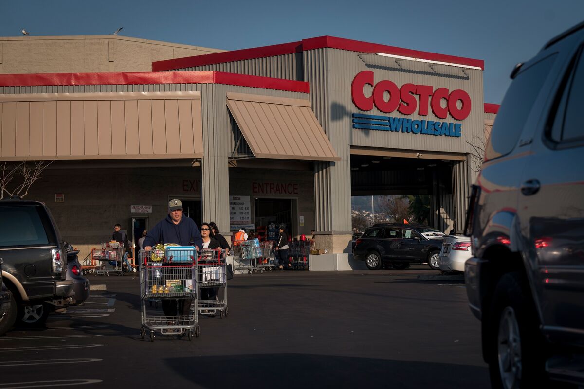 Costco Elevates Vachris to COO, Board in Sign of Succession Plan