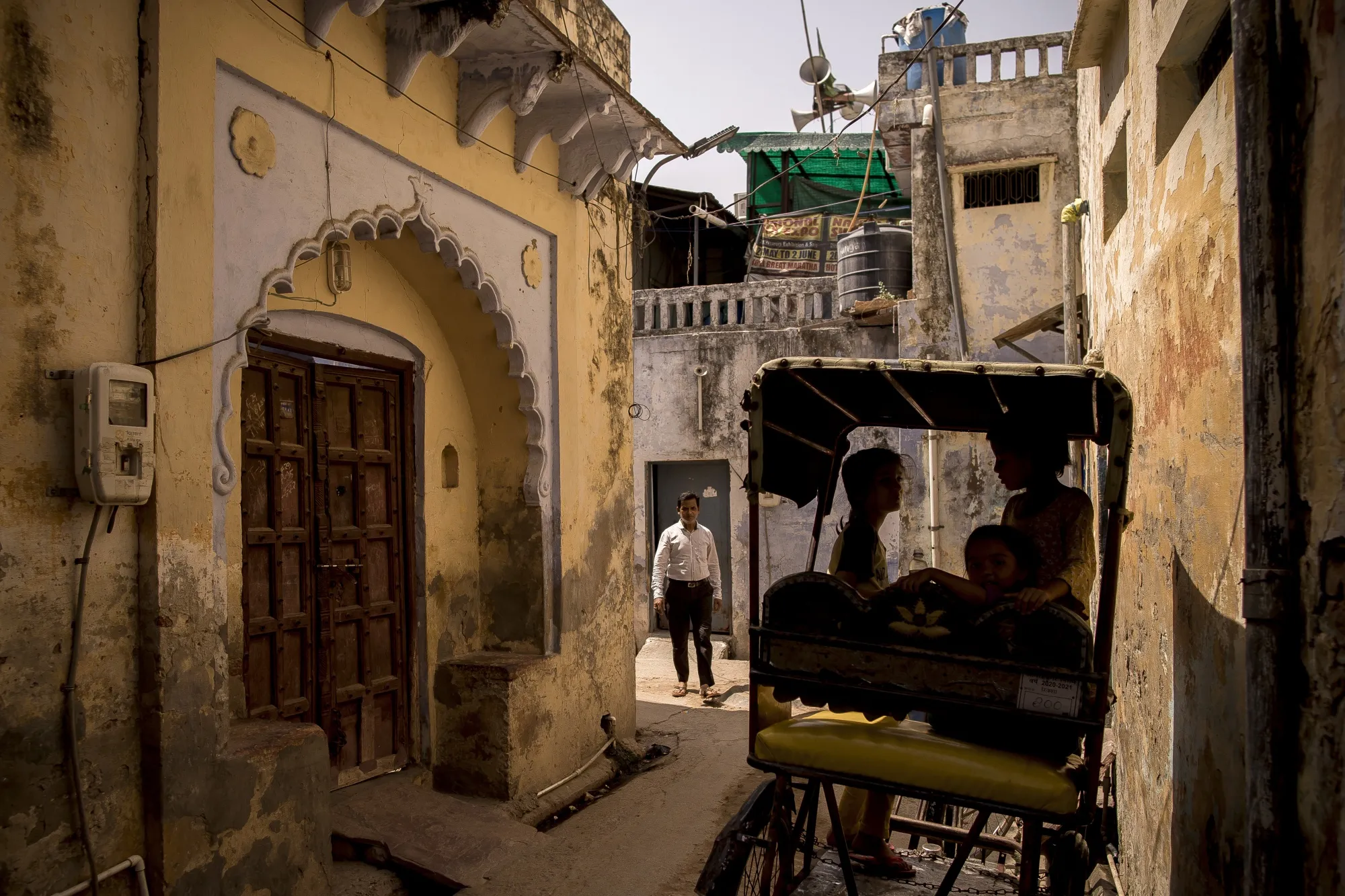 Deserted Streets in Agra as India Consumer Confidence Drops to Record Low