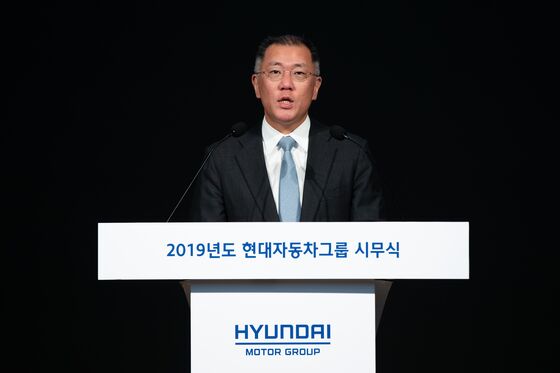 Don’t Chuck Your Driver’s License Just Yet, Hyundai Chief Says