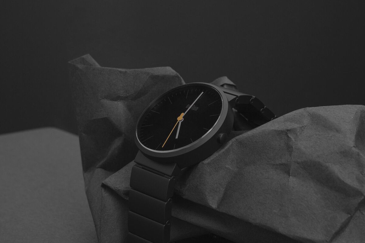 Time to Buy a Minimalist Black Watch - Bloomberg