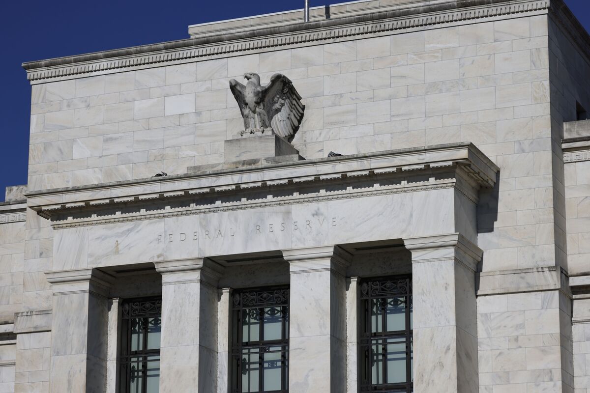 Trump sẽ đích thân đến thăm trụ sở Fed